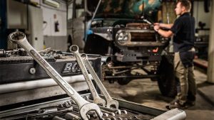 بررسی تعامل ECU با شیرهای برقی در گیربکس AL4 